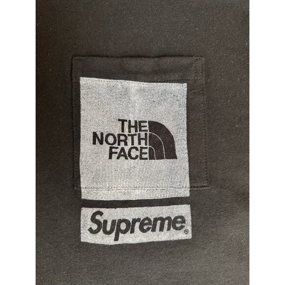 Supreme x The North Face Printed Pocket Tee - Size S - NEW - Picture 5 of 11